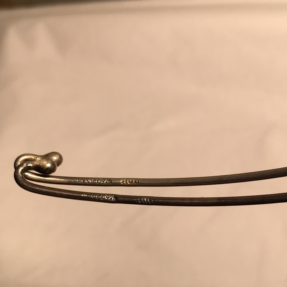 Elegant Silver Women's Necklace - Picture 3 of 4